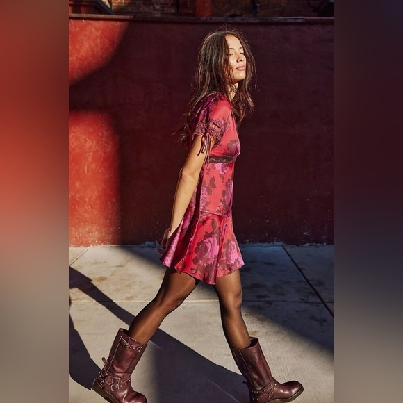 Free People Dresses & Skirts - Free people Jos Red Floral, Emperor Waist, Size Small, Mini Nude Lined Dress